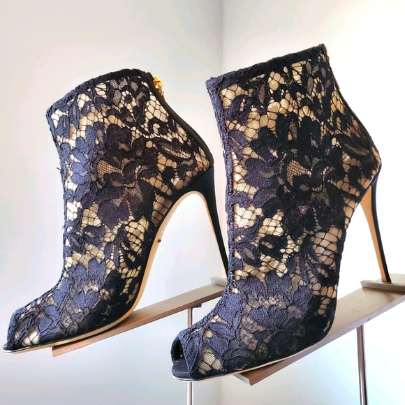 Dolce & Gabbana Peep-toe Lace Ankle Boots - Picture 10 of 15